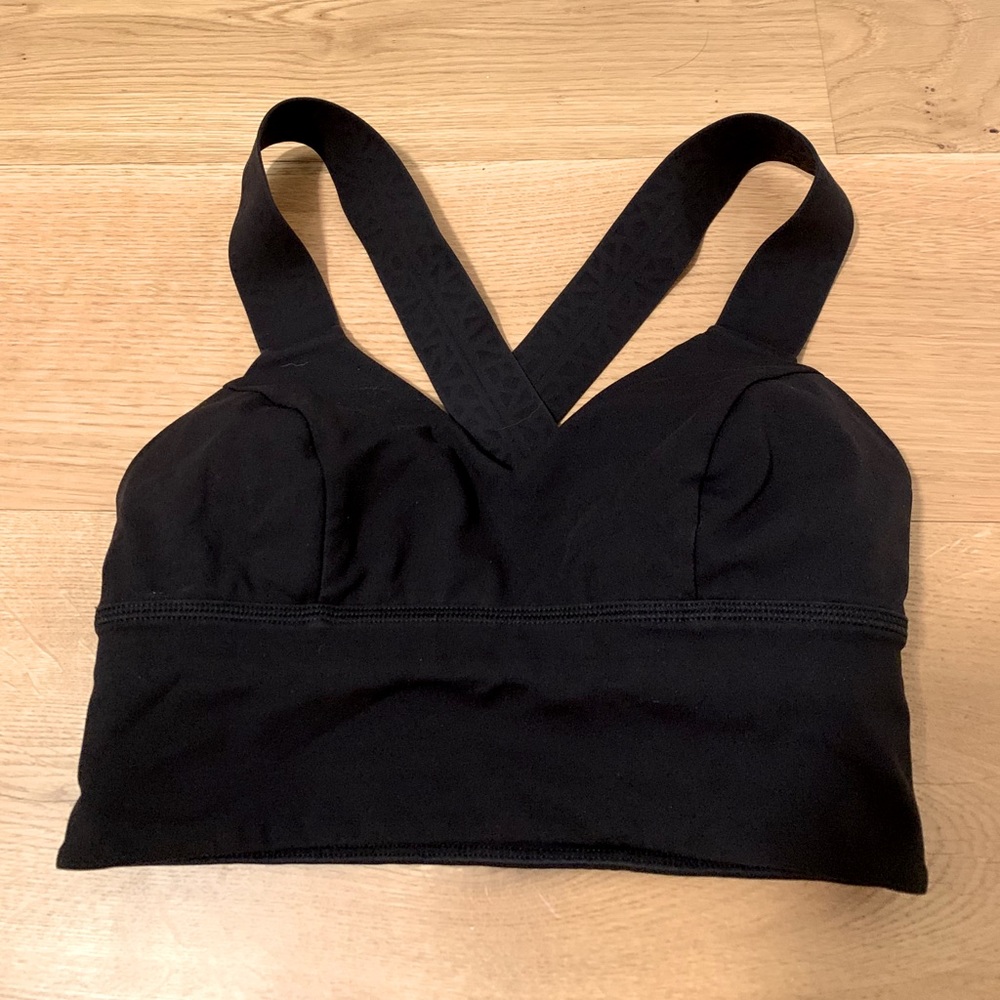 Lululemon size 4 sports bra